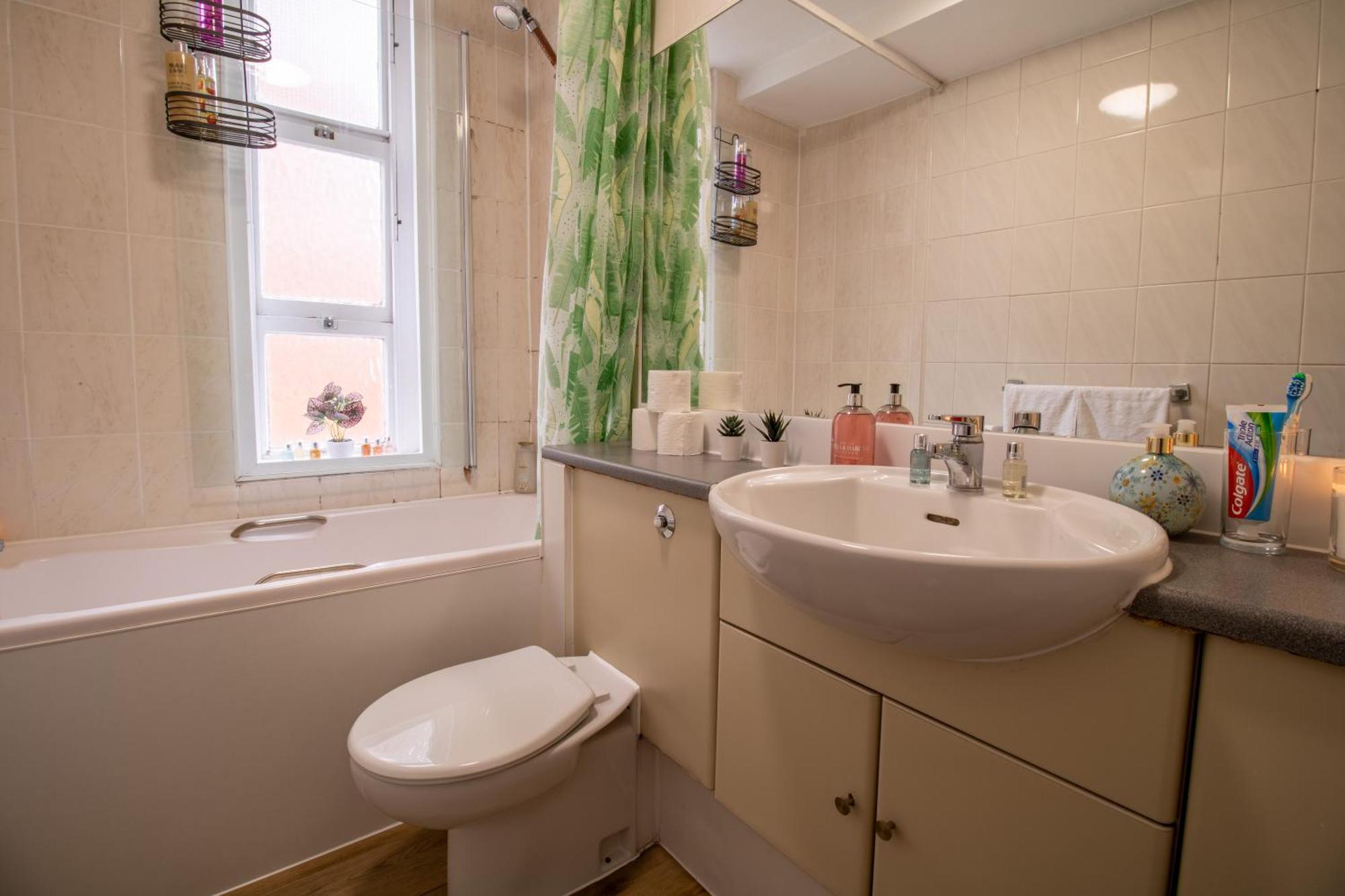 Cosy 2-Bedroom Apartment In Mayfair 8Cb - 4Th Floor No Elevator Londra Dış mekan fotoğraf
