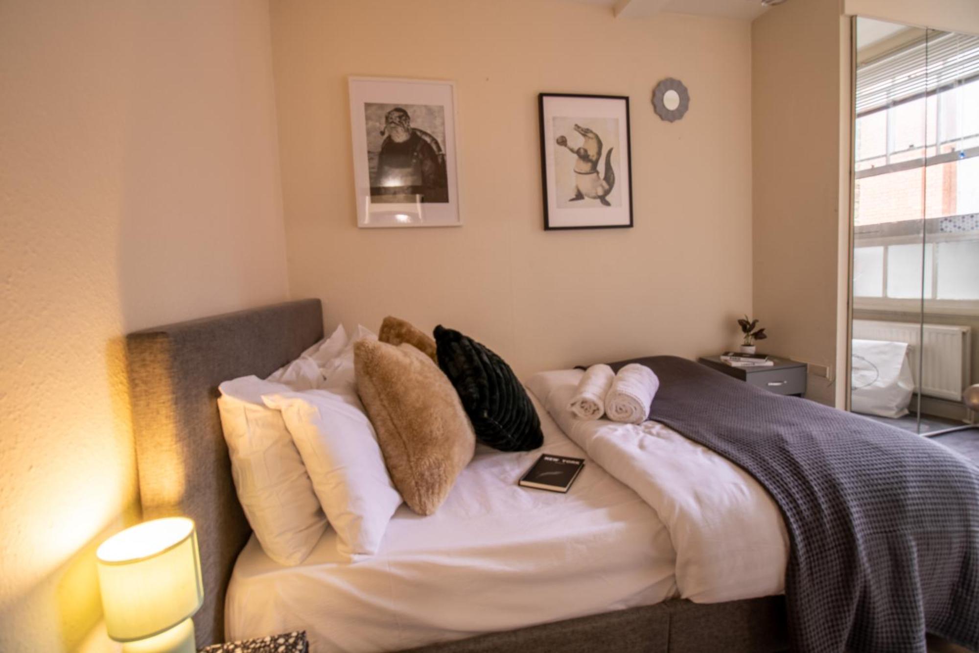 Cosy 2-Bedroom Apartment In Mayfair 8Cb - 4Th Floor No Elevator Londra Dış mekan fotoğraf