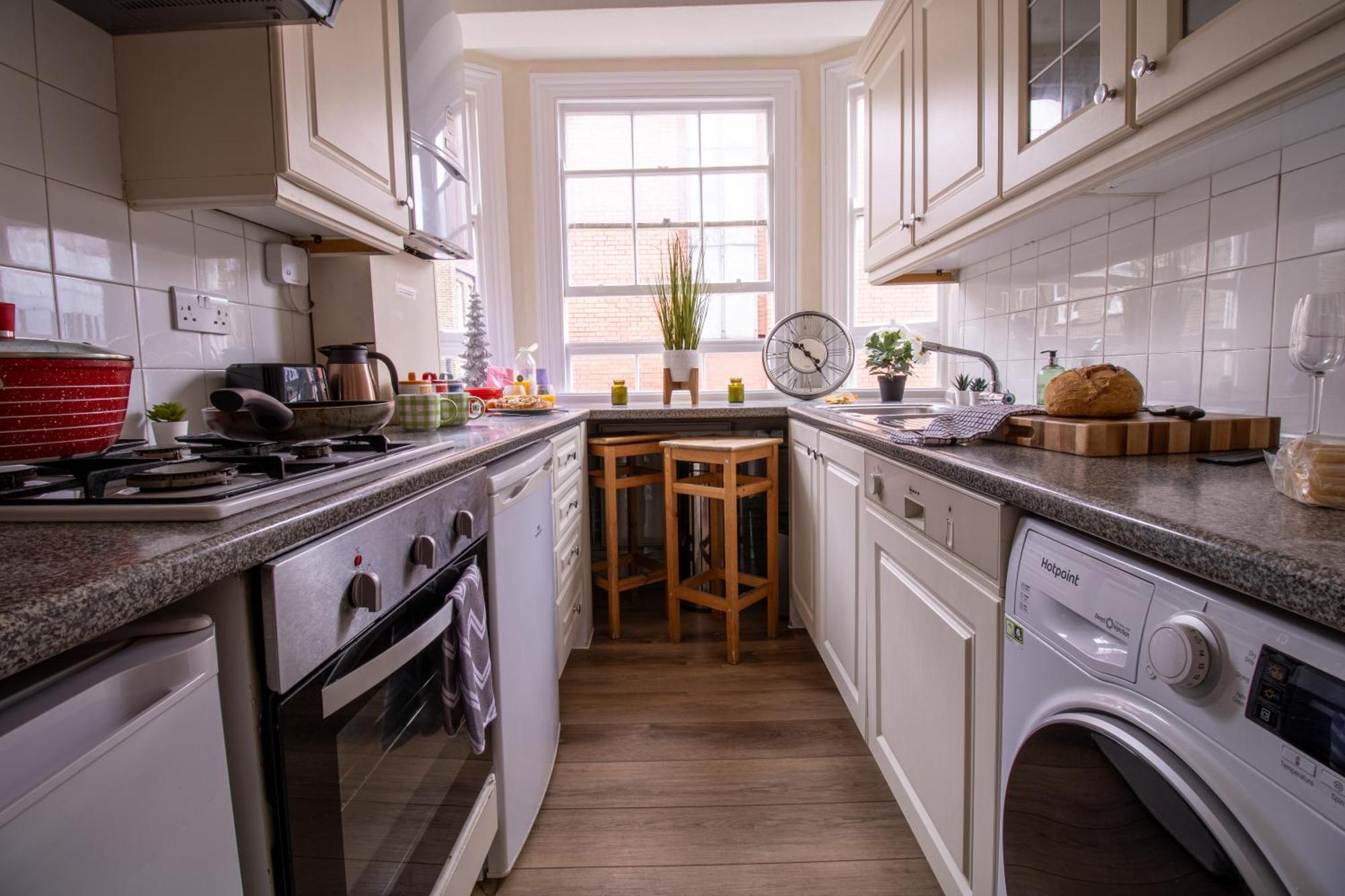 Cosy 2-Bedroom Apartment In Mayfair 8Cb - 4Th Floor No Elevator Londra Dış mekan fotoğraf