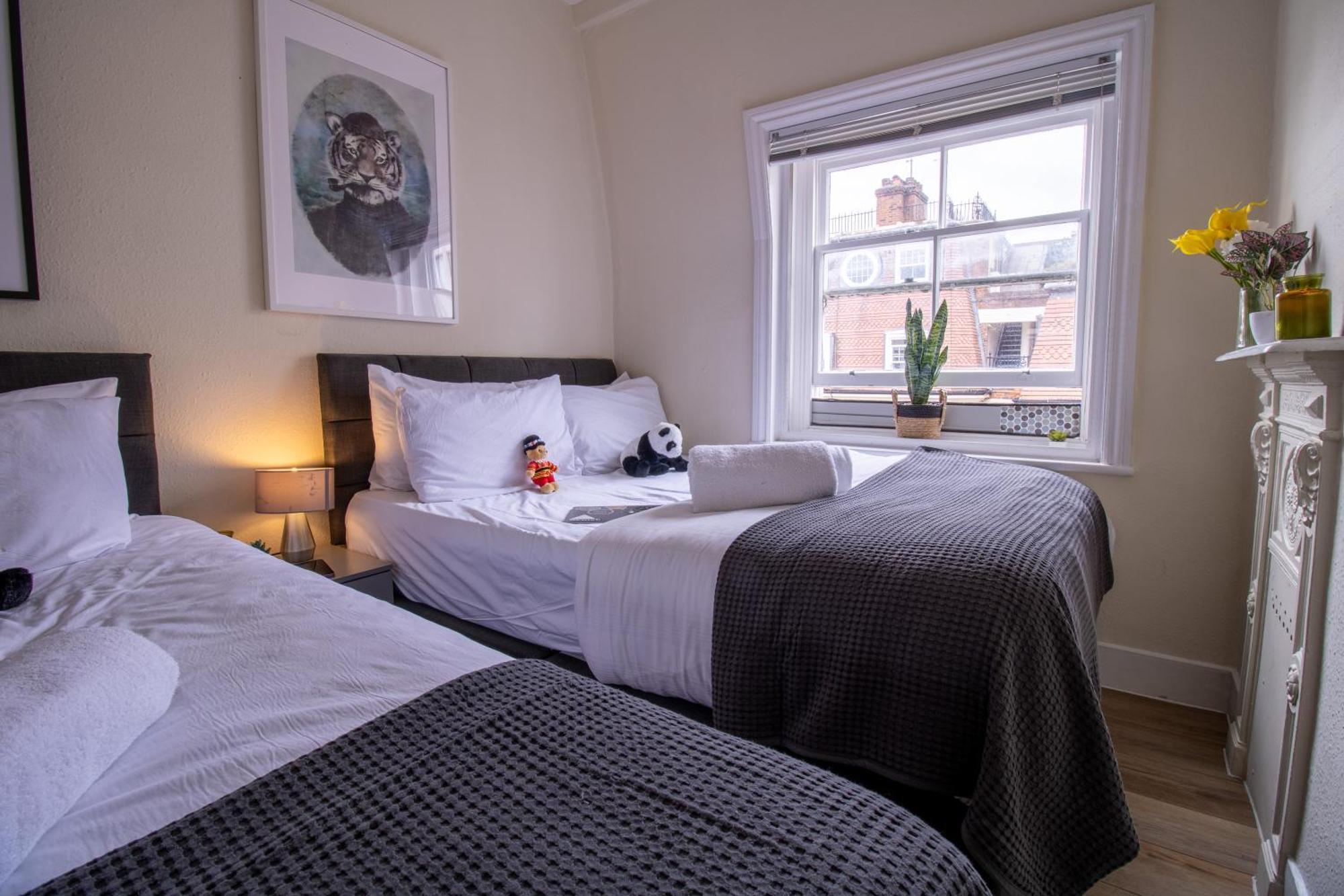 Cosy 2-Bedroom Apartment In Mayfair 8Cb - 4Th Floor No Elevator Londra Dış mekan fotoğraf
